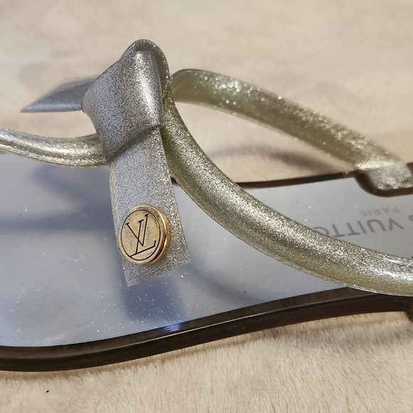 LOUIS VUITTON Silver Jelly Sandals for women in EU 38 Authentic - Picture 6 of 11